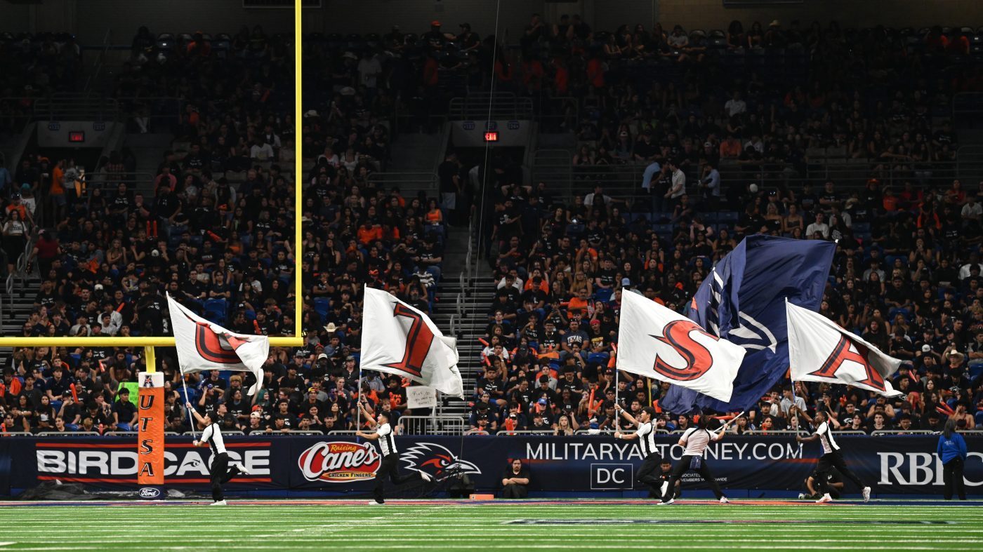 Air Force Member Dies in Rappelling Accident at UTSA-Navy Game