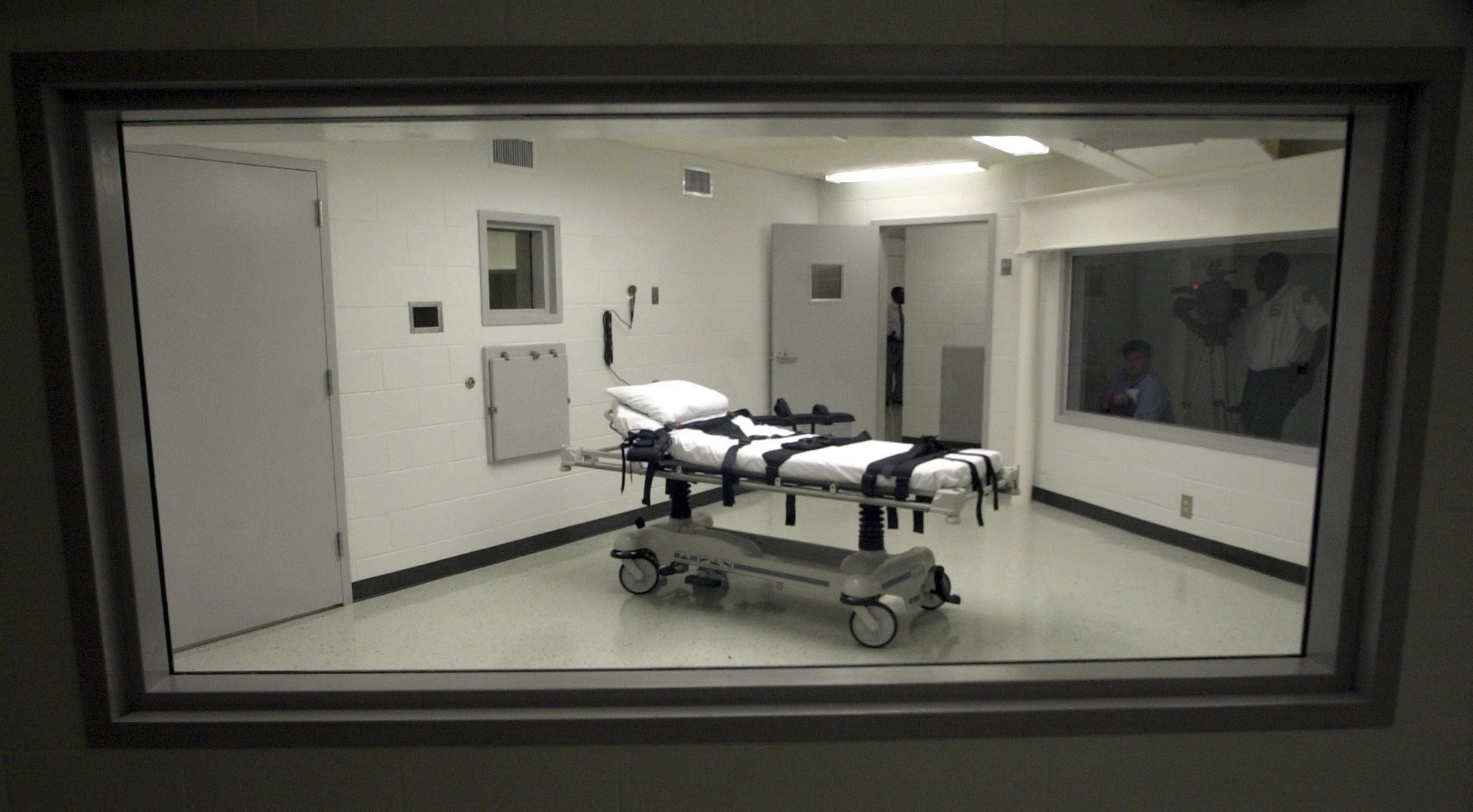 Alabama's Execution Bait-and-Switch: Lee Fights Lethal Injection After Nitrogen Hypoxia Promise