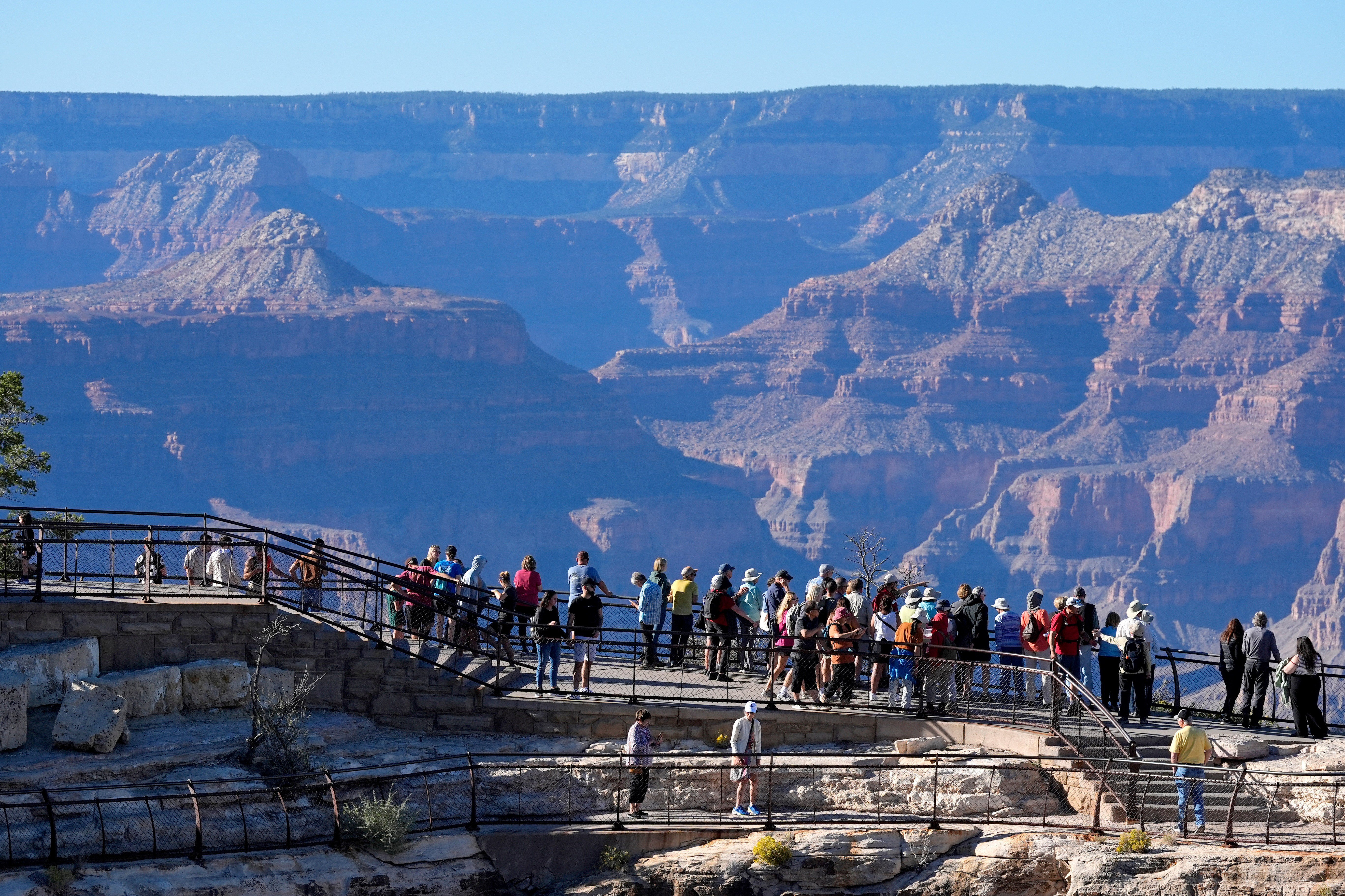 Arizona Tour Operator Sues Trump Admin Over Higher Park Fees for Foreign Visitors