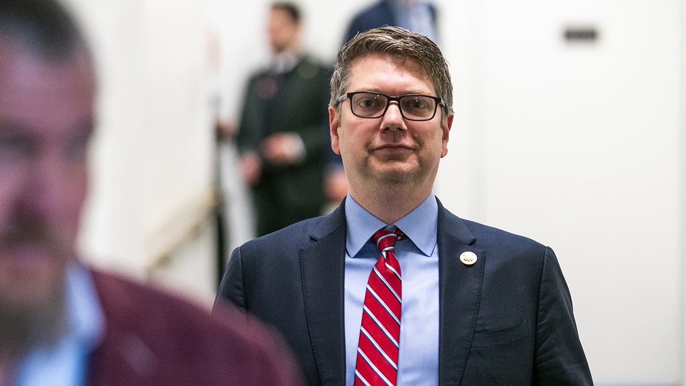Begich faces primary test as Alaska's top-four race narrows