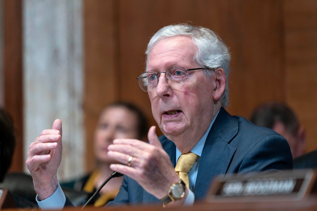 Beshear Challenges McConnell to Prove Fitness Amid Senate Absence