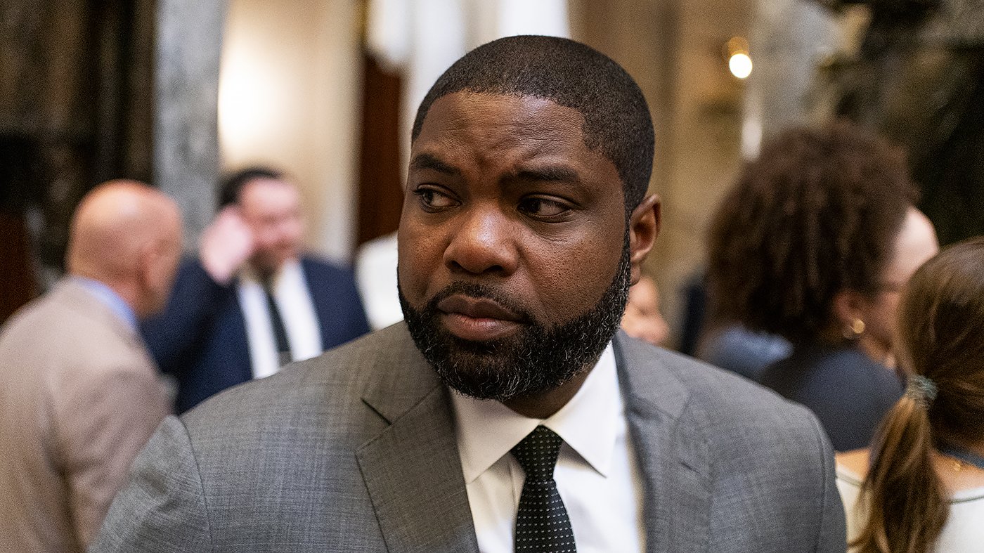 Bipartisan Pressure Mounts for Swalwell, Gonzales to Resign Amid Ethics Scandals