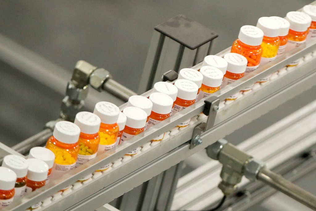 Bipartisan Push Gains Steam to Curb Costly Drug Ads