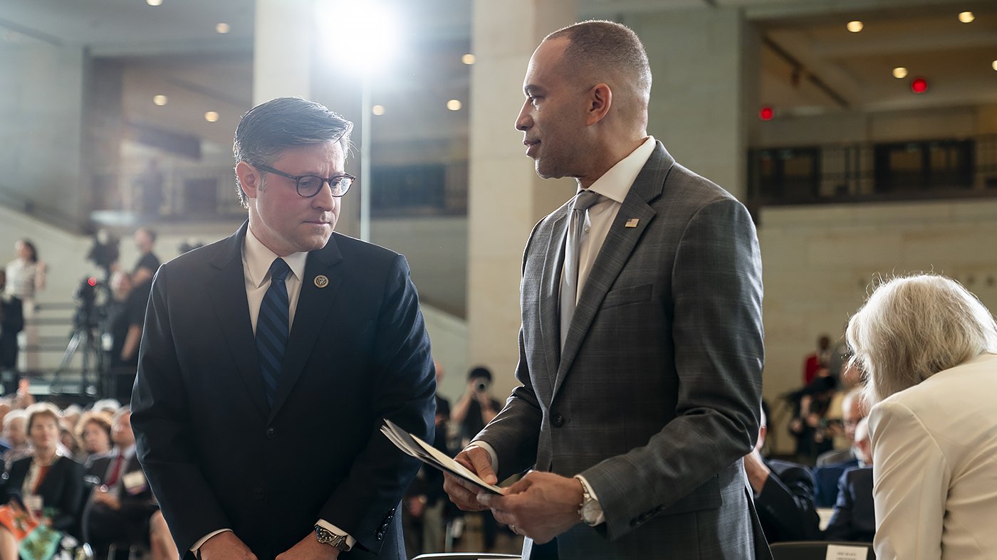 Bipartisan Push to Overhaul House Ethics Amid Resignation Wave