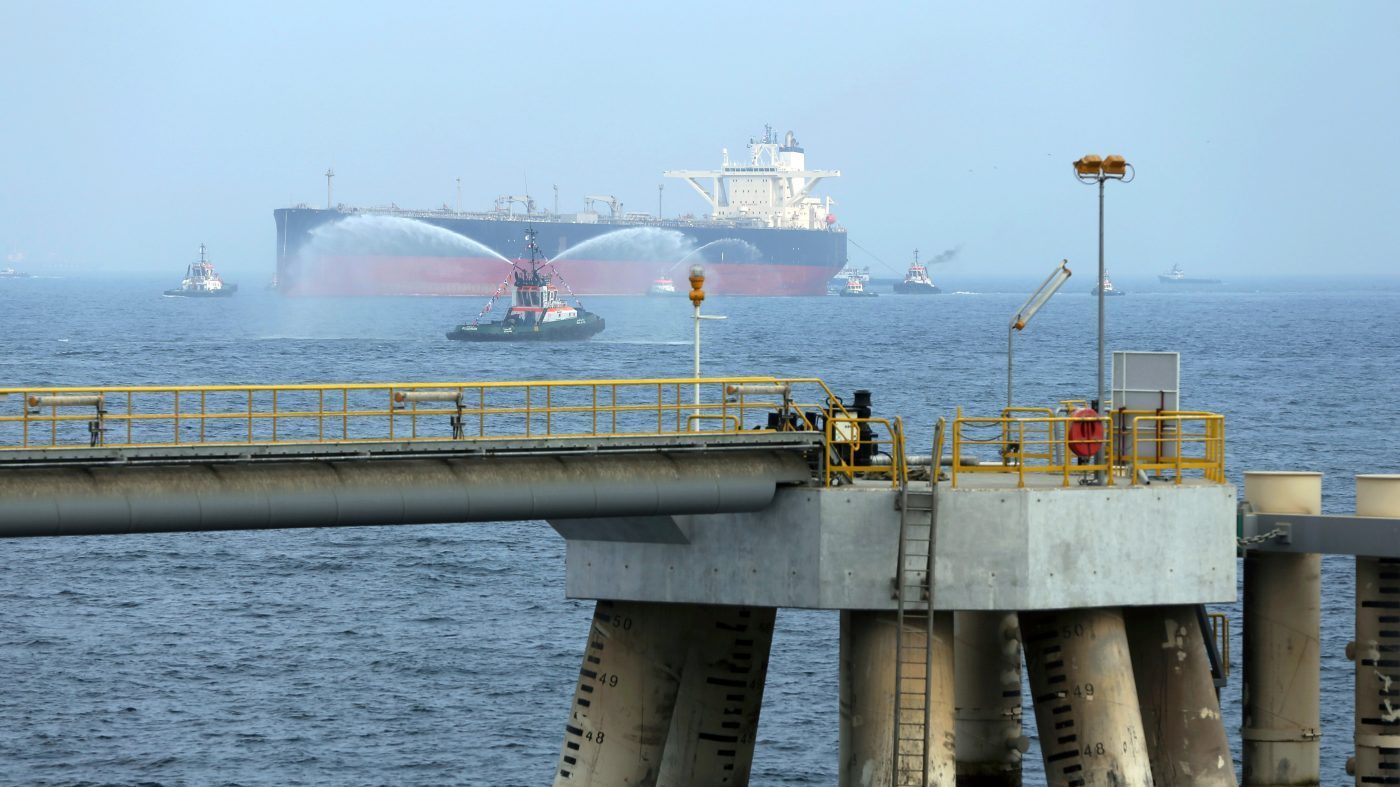 Brent Crude Tops $100 as US-Iran Attacks Heighten Supply Fears