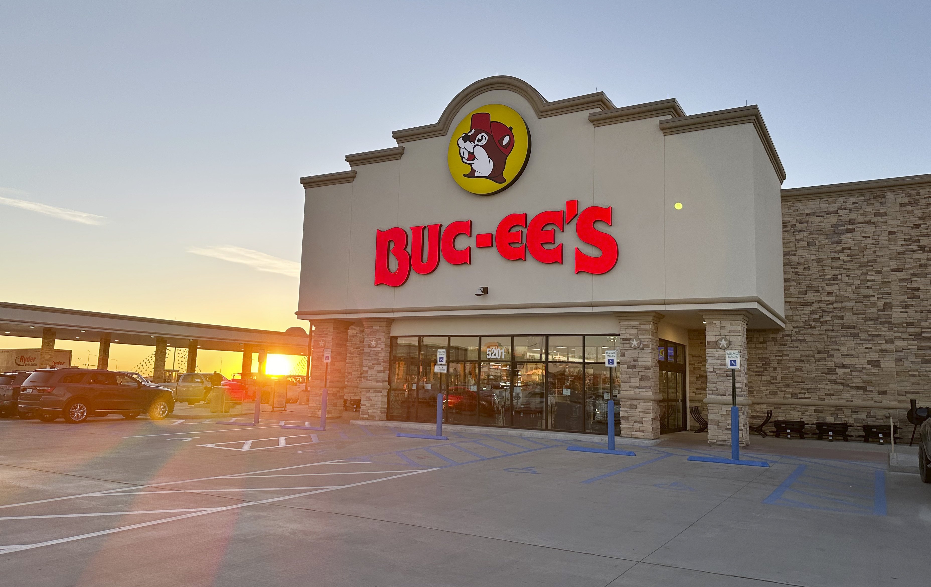 Buc-ee's owner breaks silence in Ohio beaver logo dispute