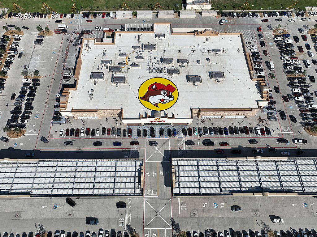 Buc-ee's Travel Centers Plot Multi-State Expansion Amid Construction Delays