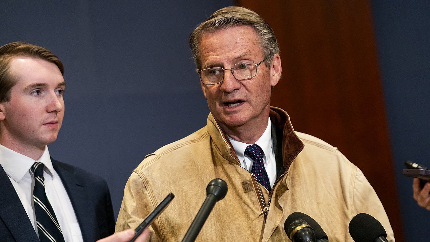 Burchett Claims UFO Evidence Defies Known Technology, Demands Full Disclosure