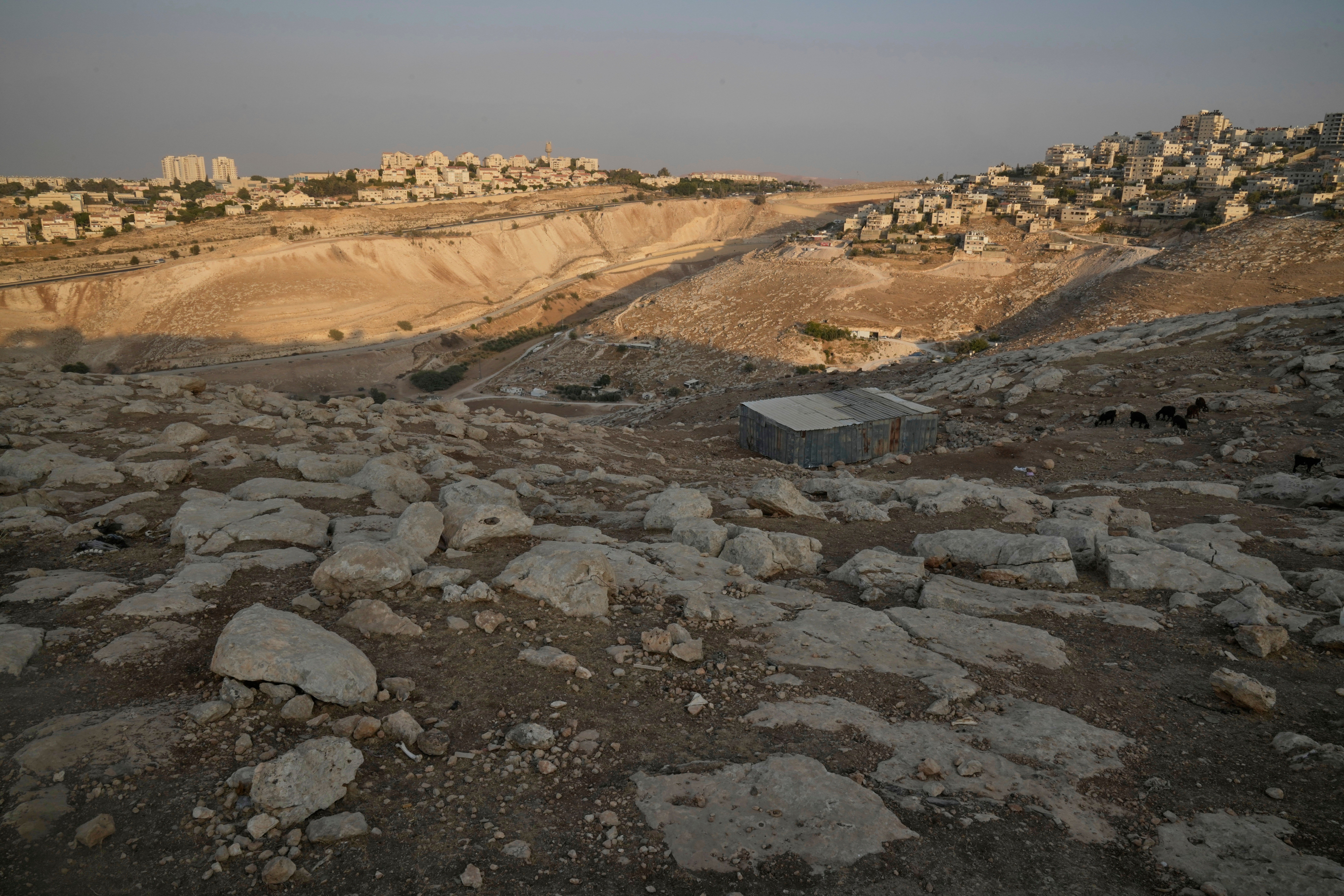 Canada, France, UK Impose Settlement Import Ban, Israel Retaliates