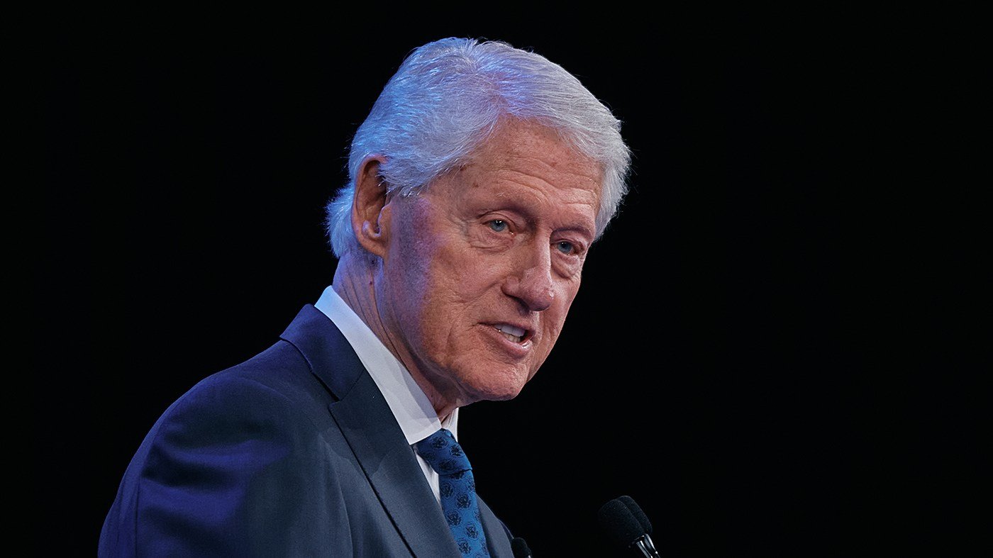 Clinton Mocks Trump's Arch and Kennedy Center Naming at CGI