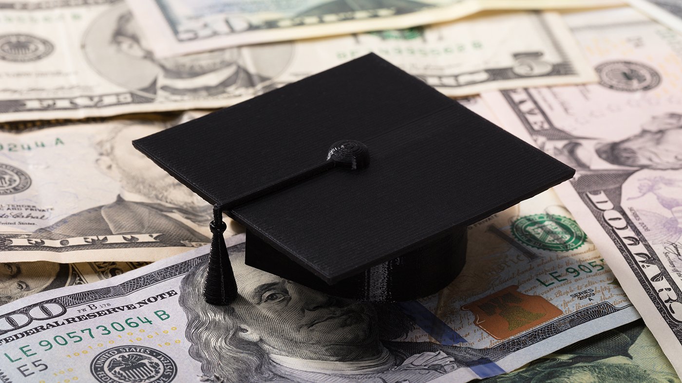 College Students Overestimate Starting Salaries by $24K, Survey Reveals