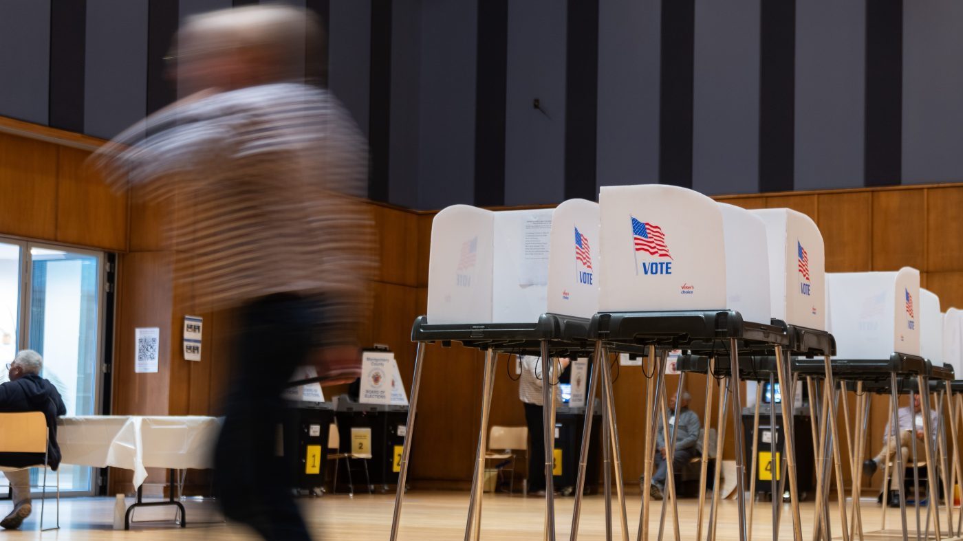 Cook Report Moves a Dozen More House Races Toward Democrats