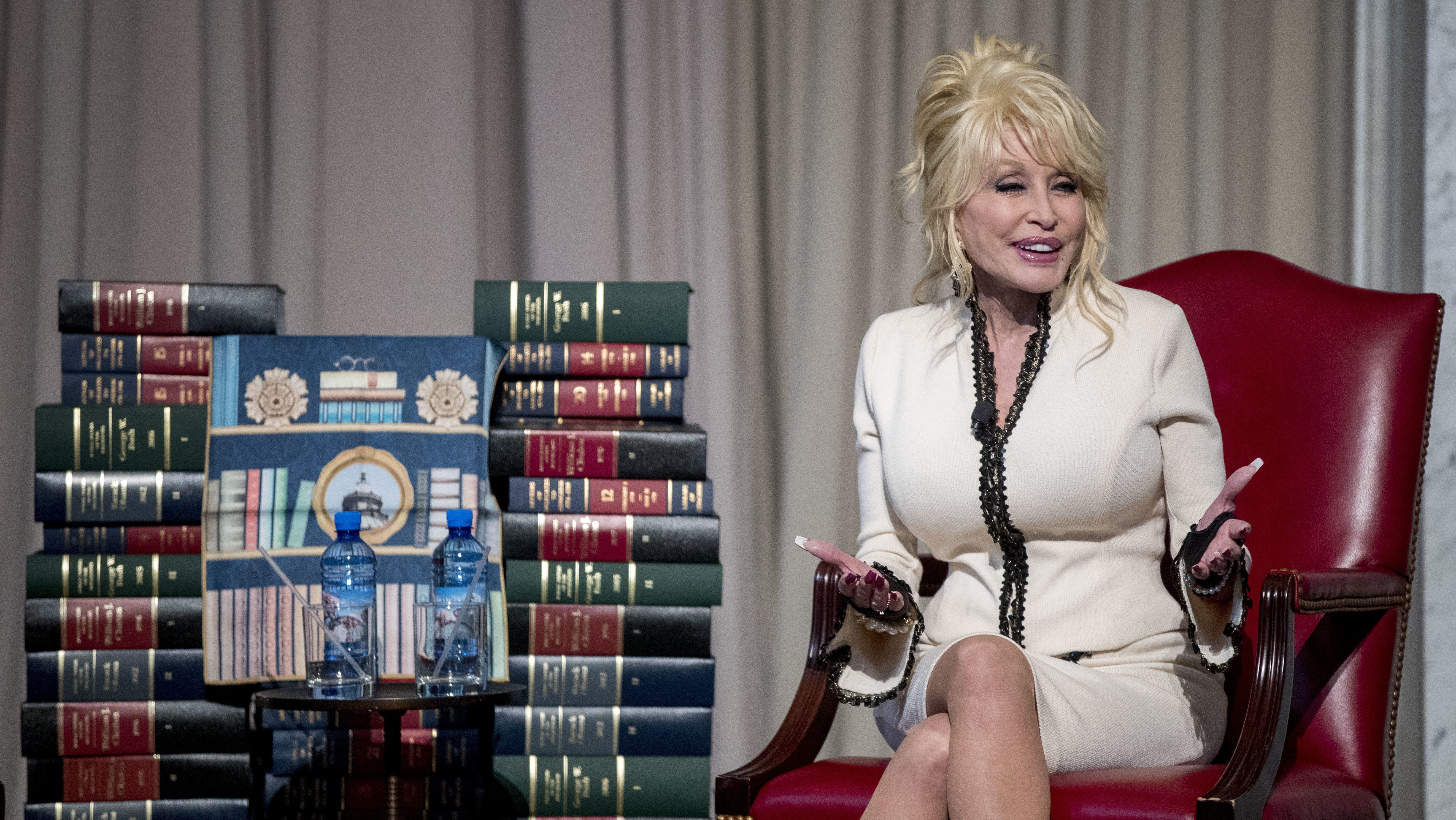 Country Legend Dolly Parton Dies at 80 After Cancer Battle