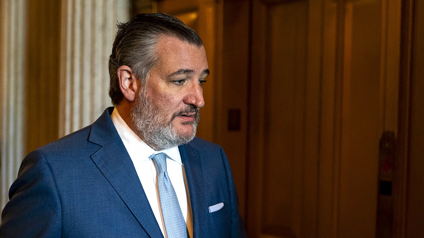 Cruz Warns Trump’s Feuds Risk Senate Majority as GOP Rips Blanche Over $1.8B Fund