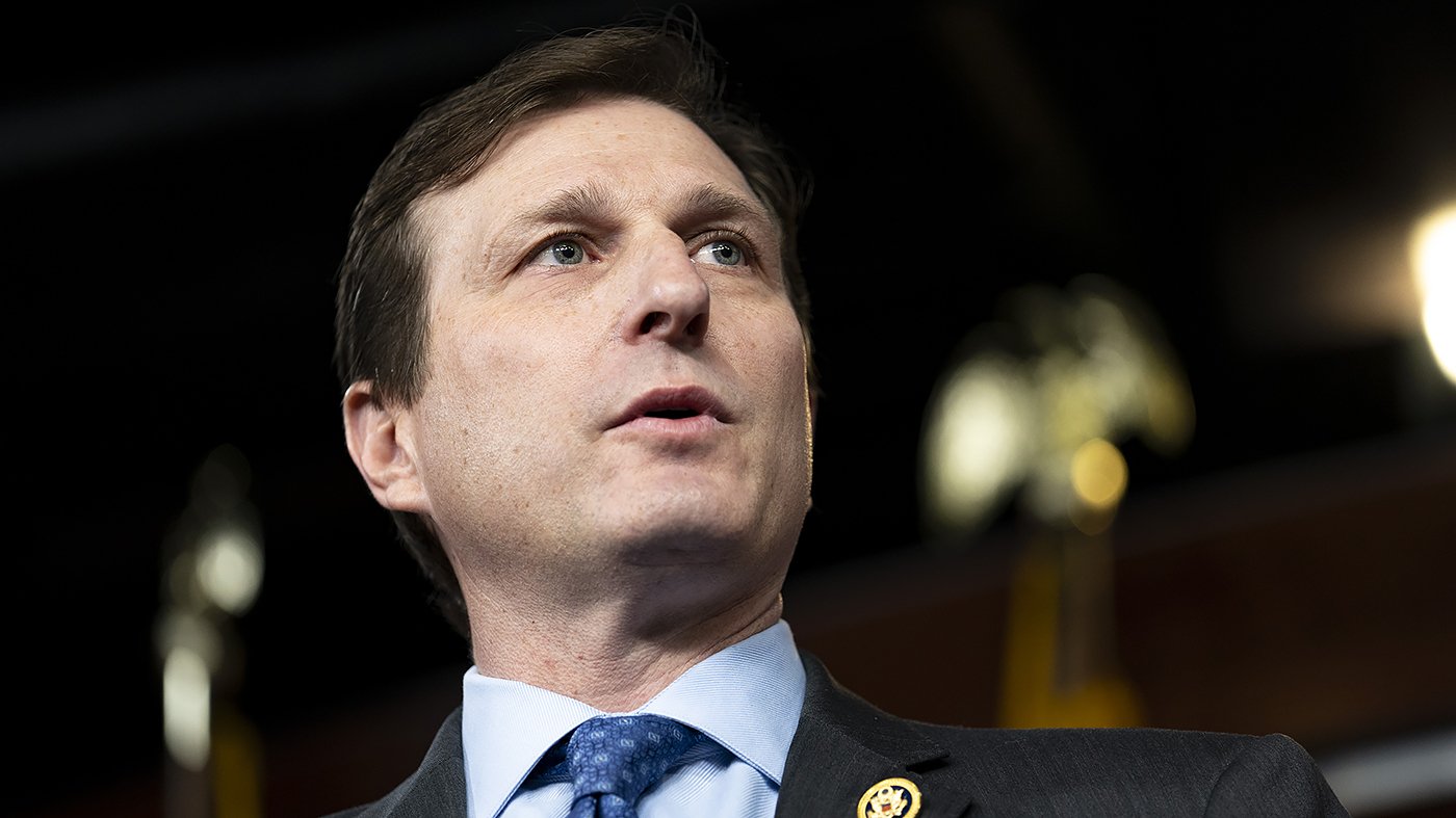 Democrats Escalate Calls for 25th Amendment After Report Trump Was Excluded From Military Operation