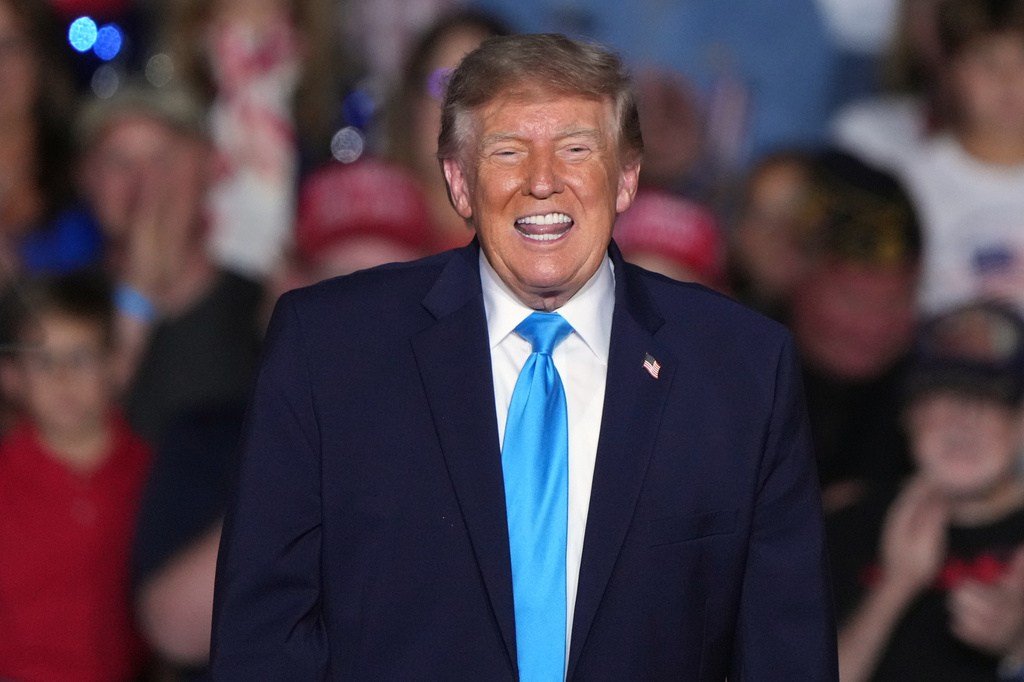 Democrats Poised to Flip House as GOP Faces Trump Drag