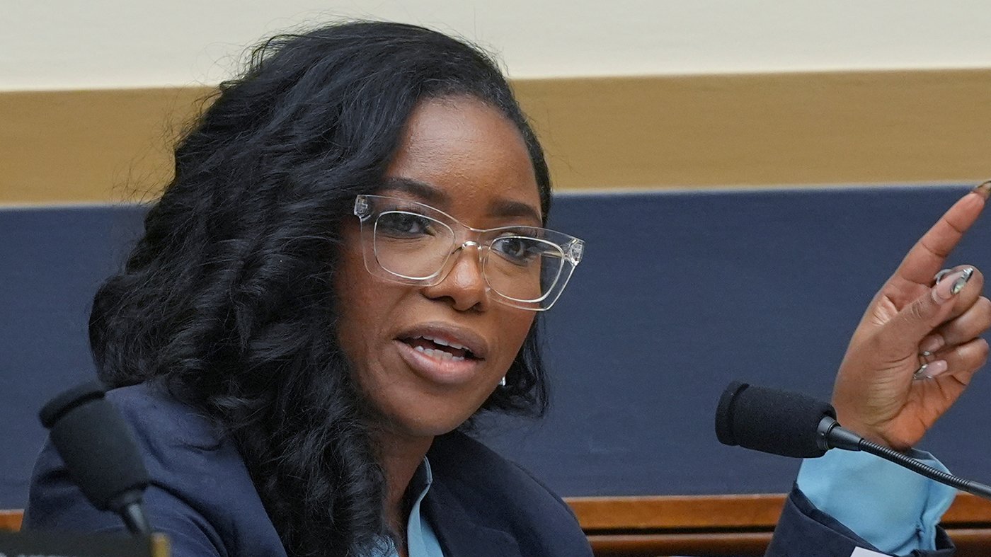 Democrats Threaten Contempt Against Former AG Bondi for Skipping Epstein Deposition