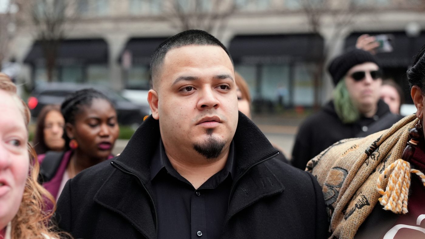 DOJ Appeals Judge's Dismissal of Charges Against Deported Man
