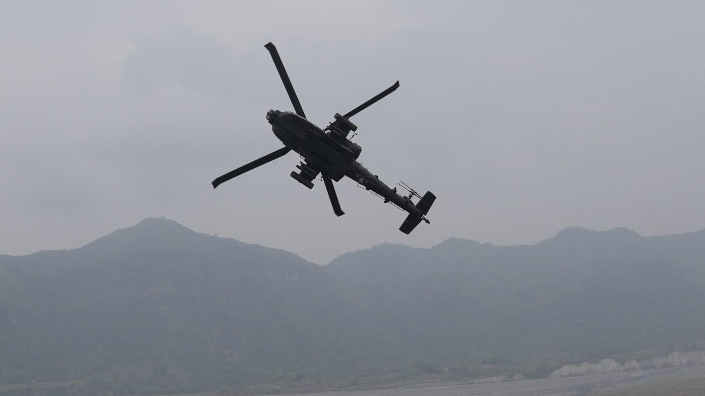 Drone Boat Rescues Apache Crew After Crash Near Strait of Hormuz; Trump Blames Iran