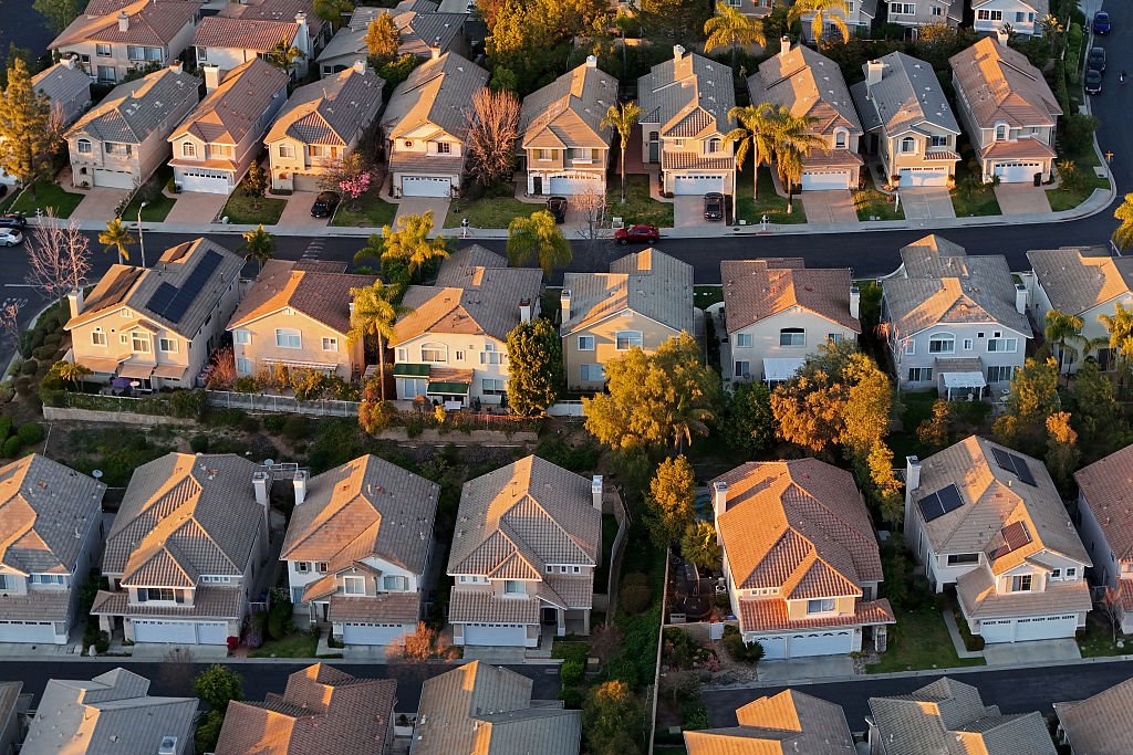 Dual-Income Families Now Majority as Full-Time Work Becomes Norm