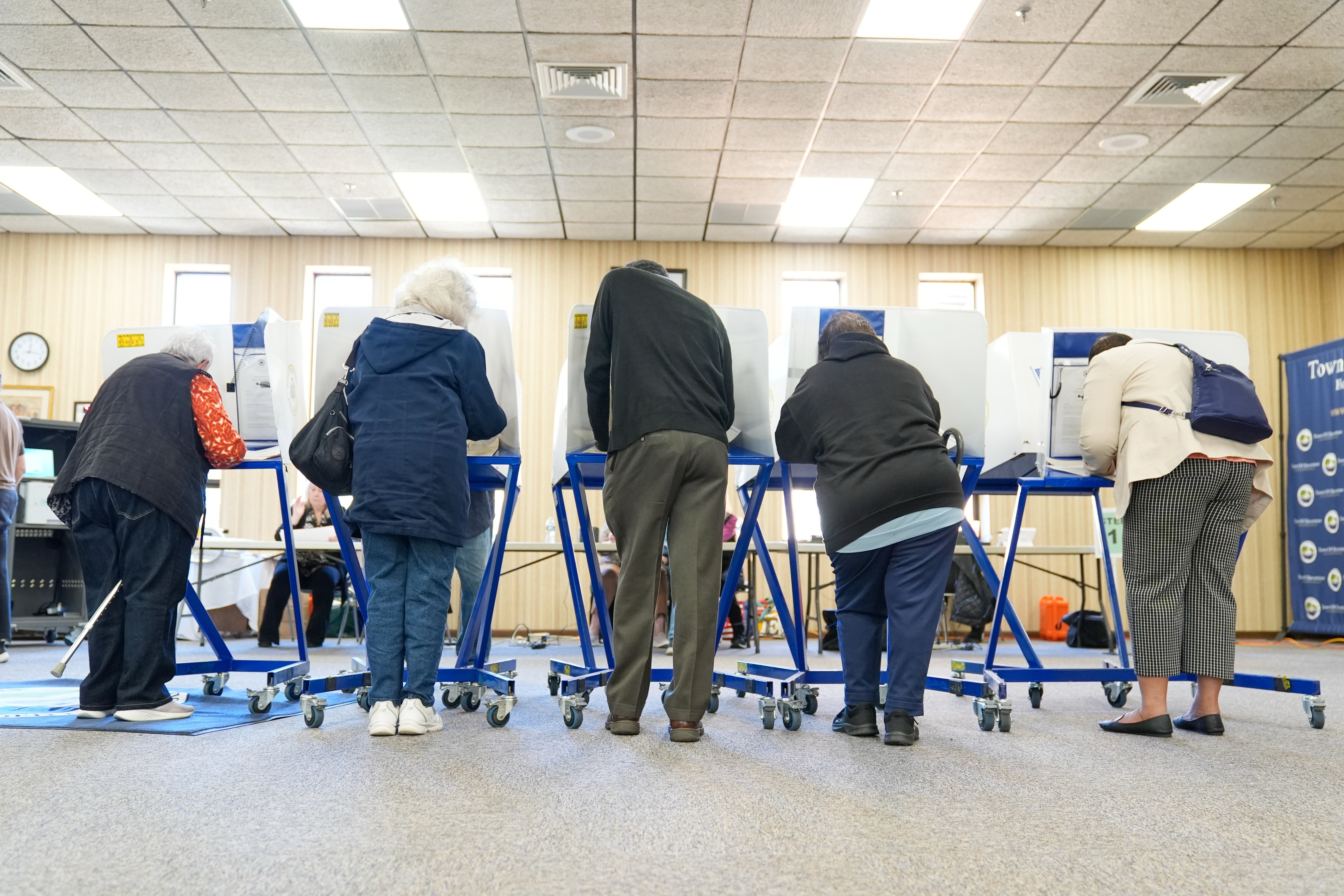 Early Voting Expands in 47 States, but Three Holdouts Raise Red Flags