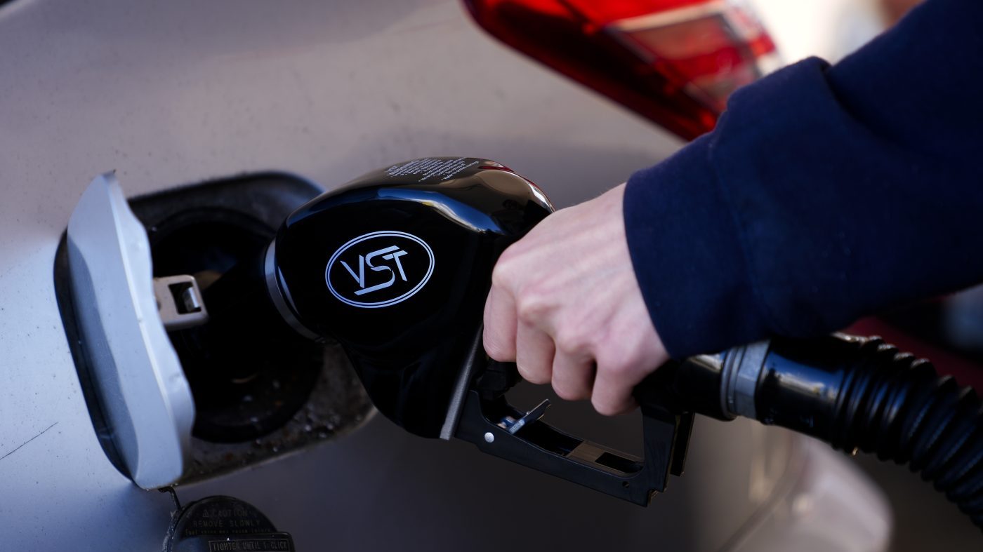 Economic Strain Tips Scales in US-Iran War Standoff