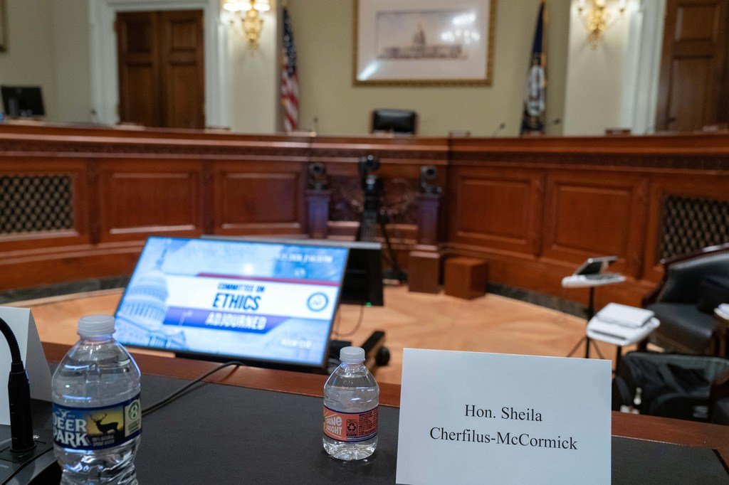 Ethics Reform Push Faces Skepticism as Midterms Approach