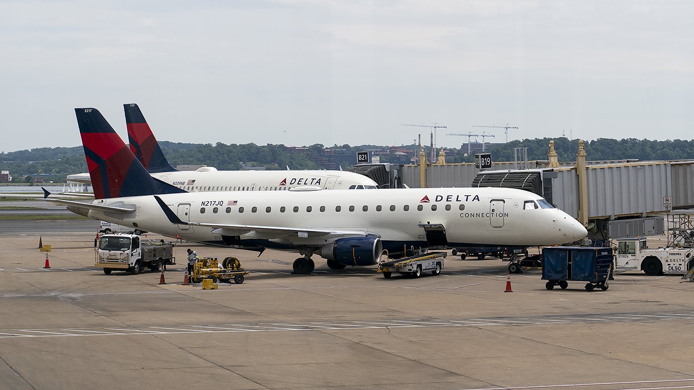FAA Grounds Reagan National for Three Hours During IndyCar Race