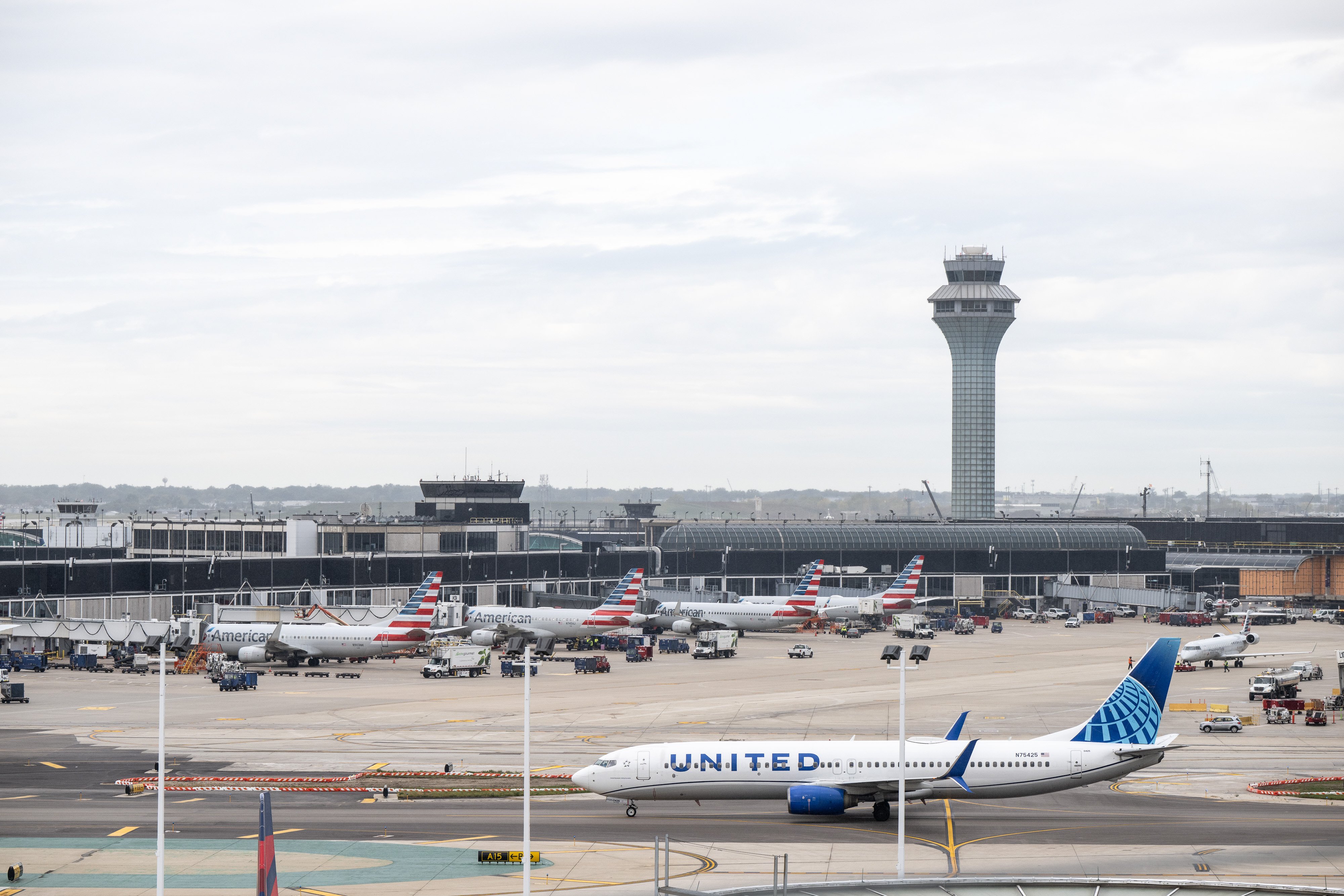 FAA Imposes Summer Flight Caps at O'Hare to Mitigate Construction, Staffing Crises