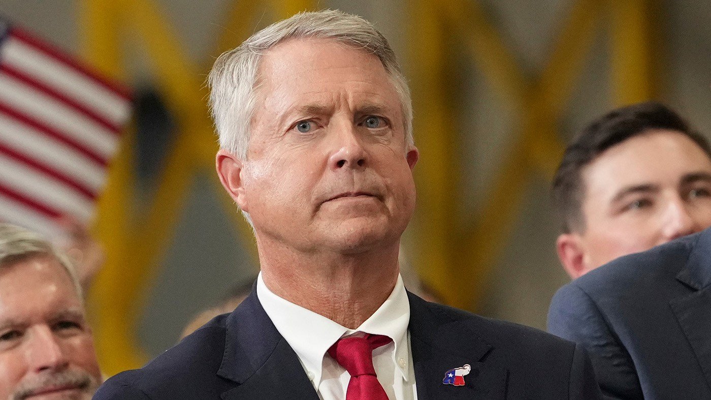 Former Marshall Primary Foe Backs Democrat in Kansas Senate Race