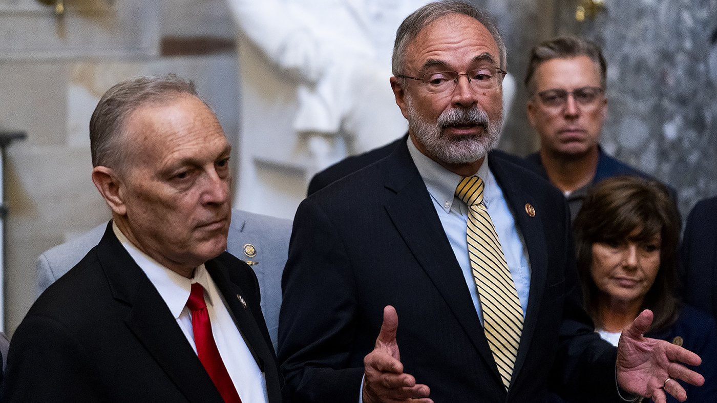 Freedom Caucus Rebuffs Trump-Backed DHS Funding Strategy, Demands GOP-Only Bill