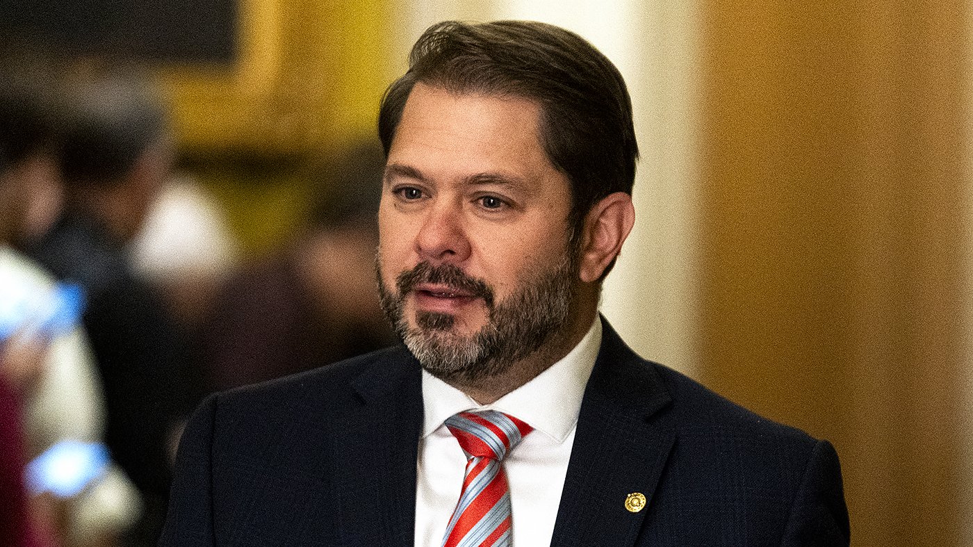 Gallego Proposes 10% Bonus for TSA Workers Unpaid During Shutdown