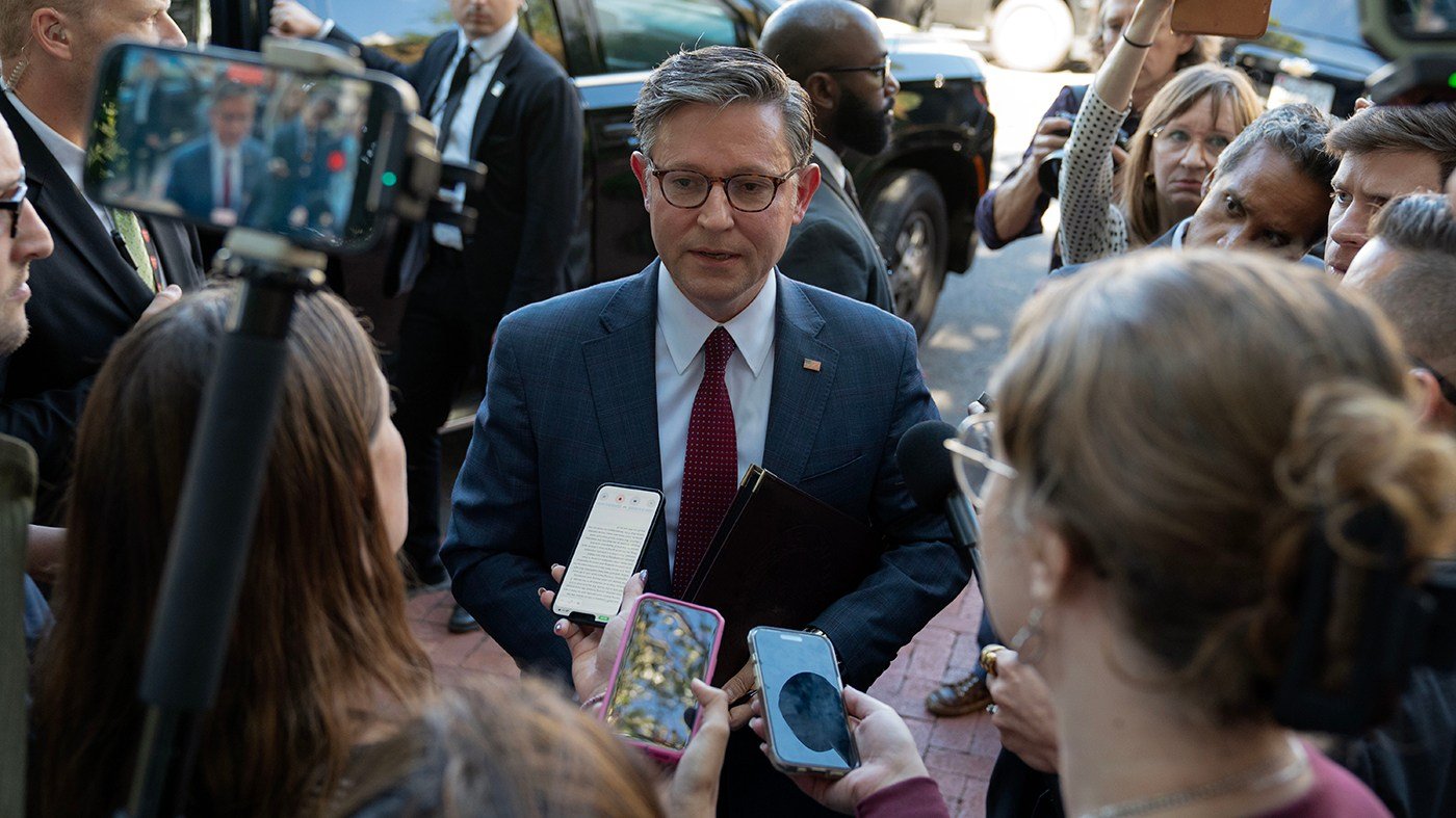 GOP faces voter anger over economy and Iran as midterms near