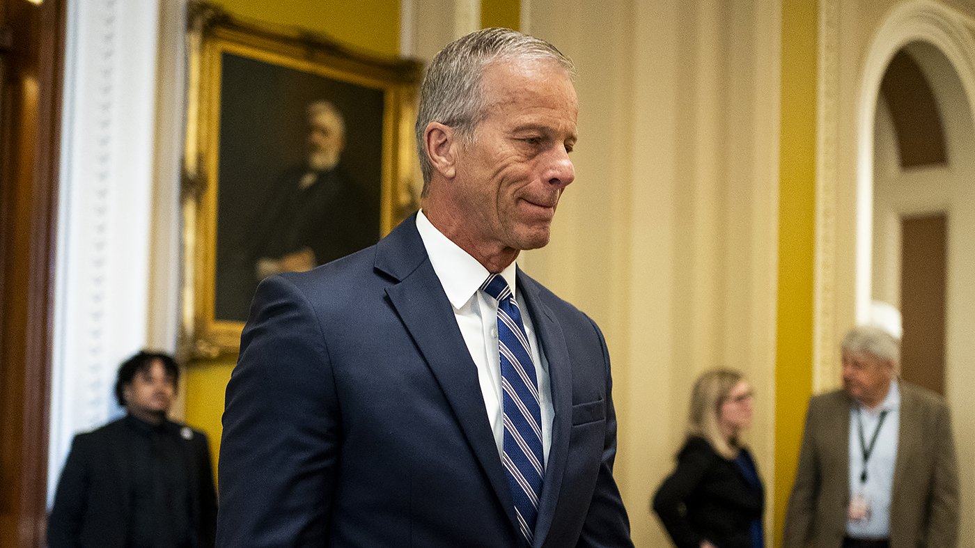 GOP Senators Urge Trump to Hold Off on Cuba Strikes, Focus on Iran