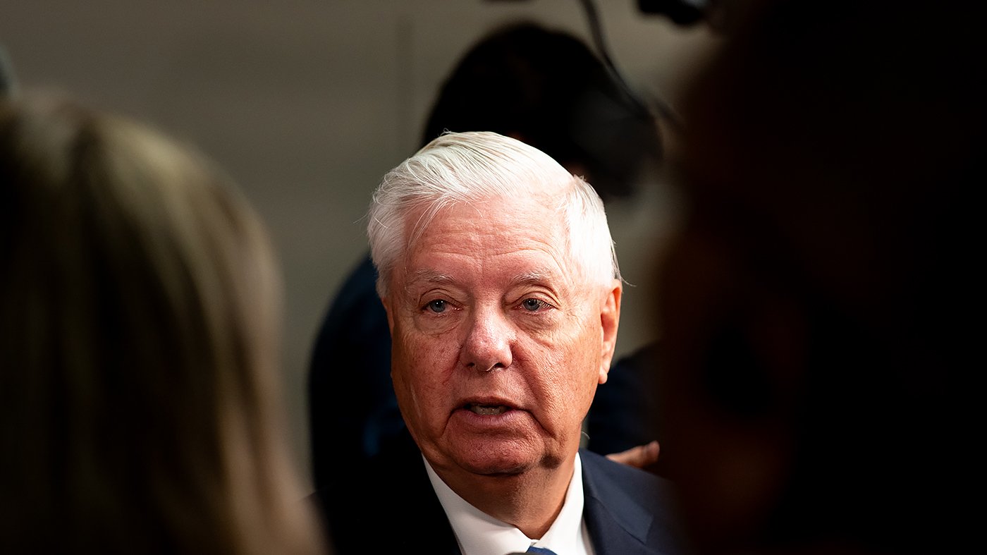 Graham Urges Trump to Resume Jay Clayton's ODNI Nomination Amid FISA Standoff