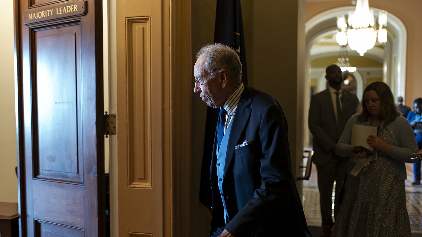 Grassley Mourns 50-Year-Old Vacuum 'Beth' After Electrical Failure