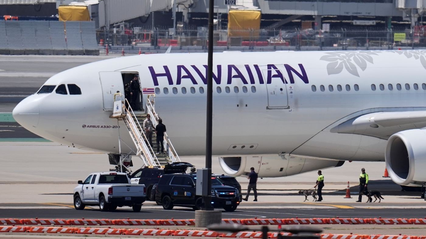 Hawaiian Airlines Scraps Free Main Cabin Meals, Shifts to Prepaid Menu