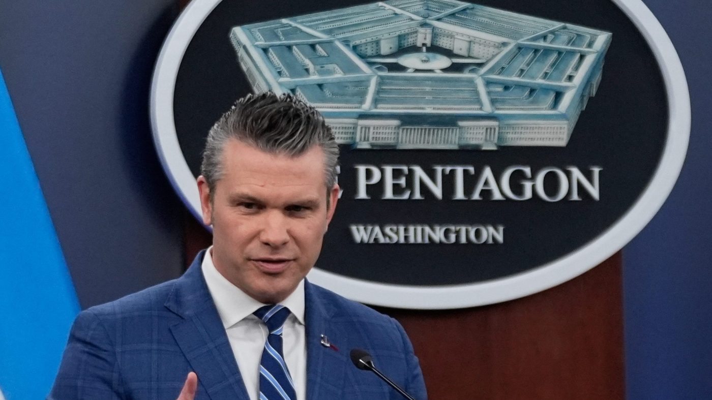 Hegseth, Caine to Detail Iran Military Operation as Hormuz Blockade Tests Ceasefire