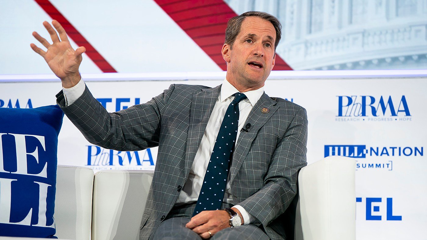 Himes: 'Weird trillionaires' like Musk wield unchecked power over AI and defense