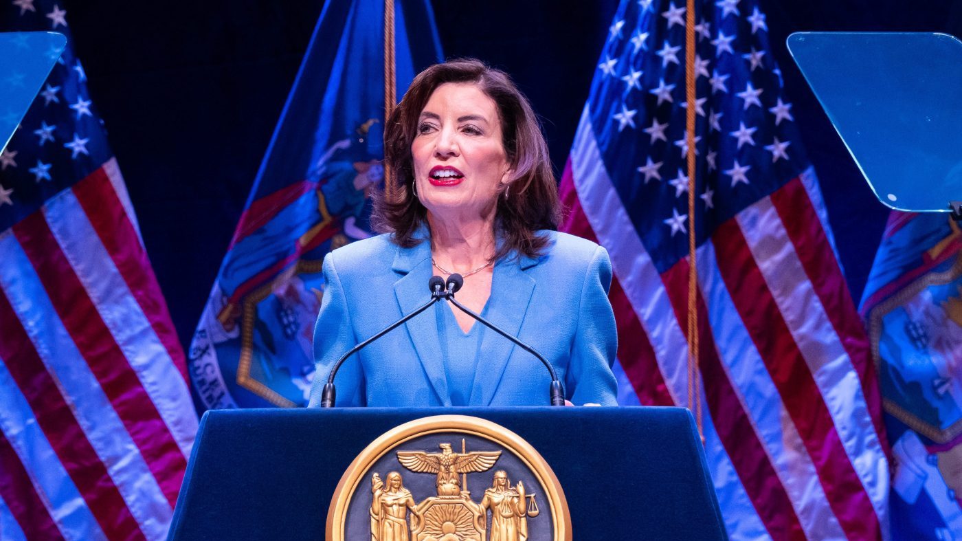 Hochul Blames Trump for LIRR Strike as New York Commuters Face Disruption
