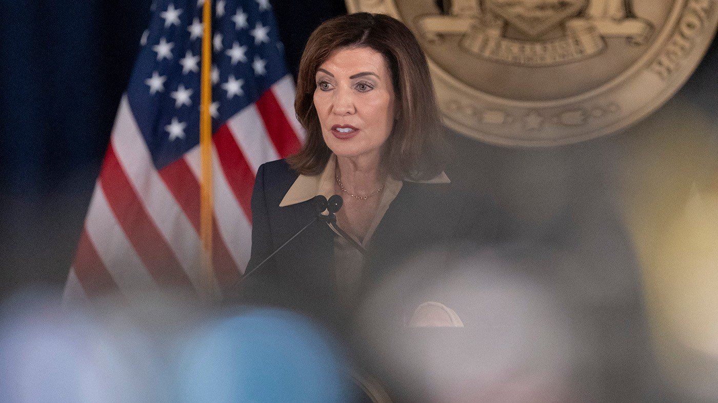 Hochul Leads Blakeman by 13 Points in New York Governor Race