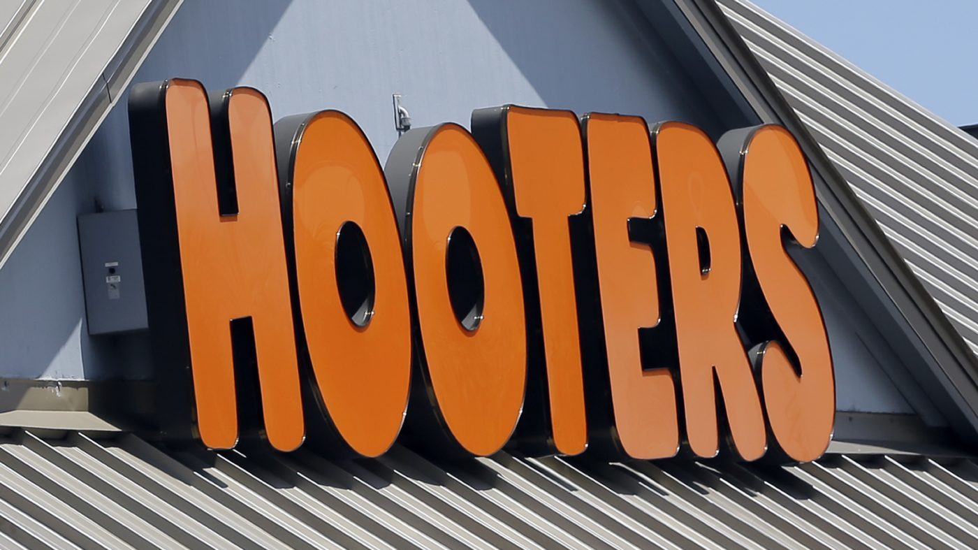 Hooters CEO Pushes Family-Friendly Rebrand, Downplays Sexualized Image