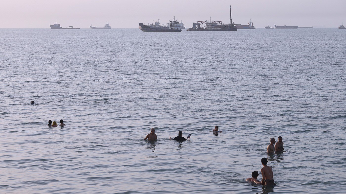 Hormuz Oil Flow Questions Persist Despite US Military Push