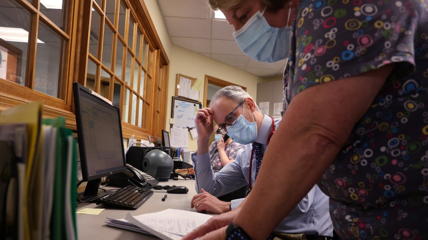 House and Senate clash over healthcare price transparency bills