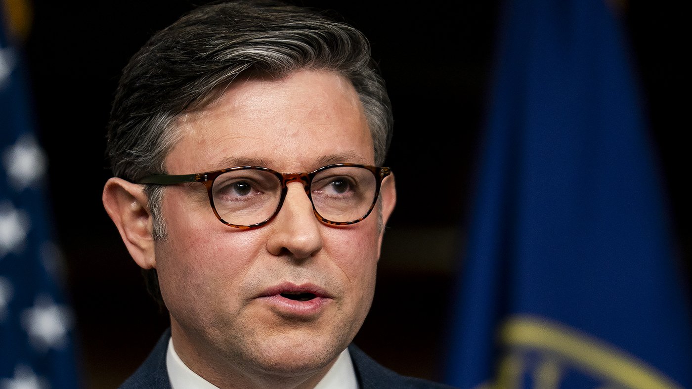 House Super PACs Unleash $425M Ad Blitz for Midterm Control