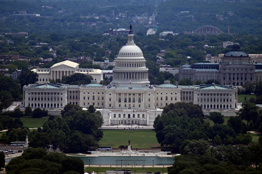 How Cross-Class Coalitions Drive Real Policy Wins in Washington