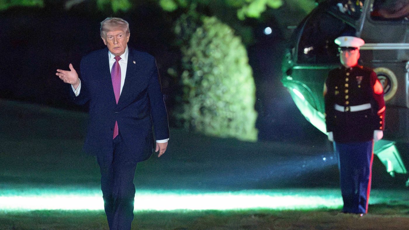 Iran Conflict Erodes Trump's Standing as High Gas Prices and Midterm Politics Loom