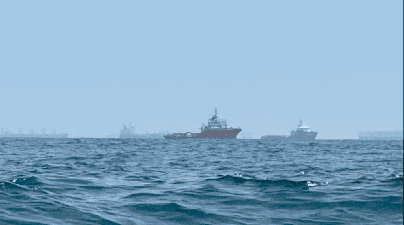 Iran Shuts Strait of Hormuz, Blaming Israel for Violating Lebanon Ceasefire