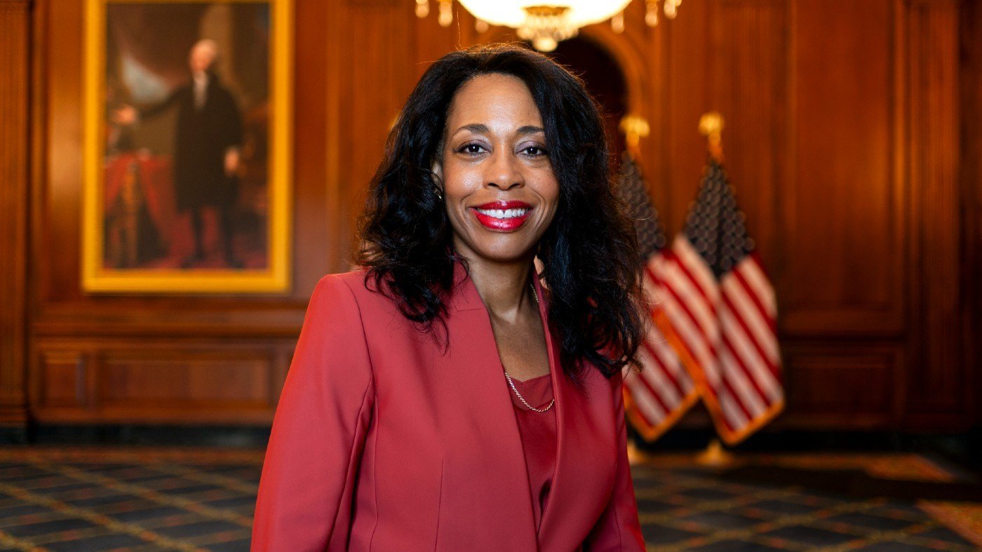 Jeffries' national security adviser balances Congress, agencies, and crises