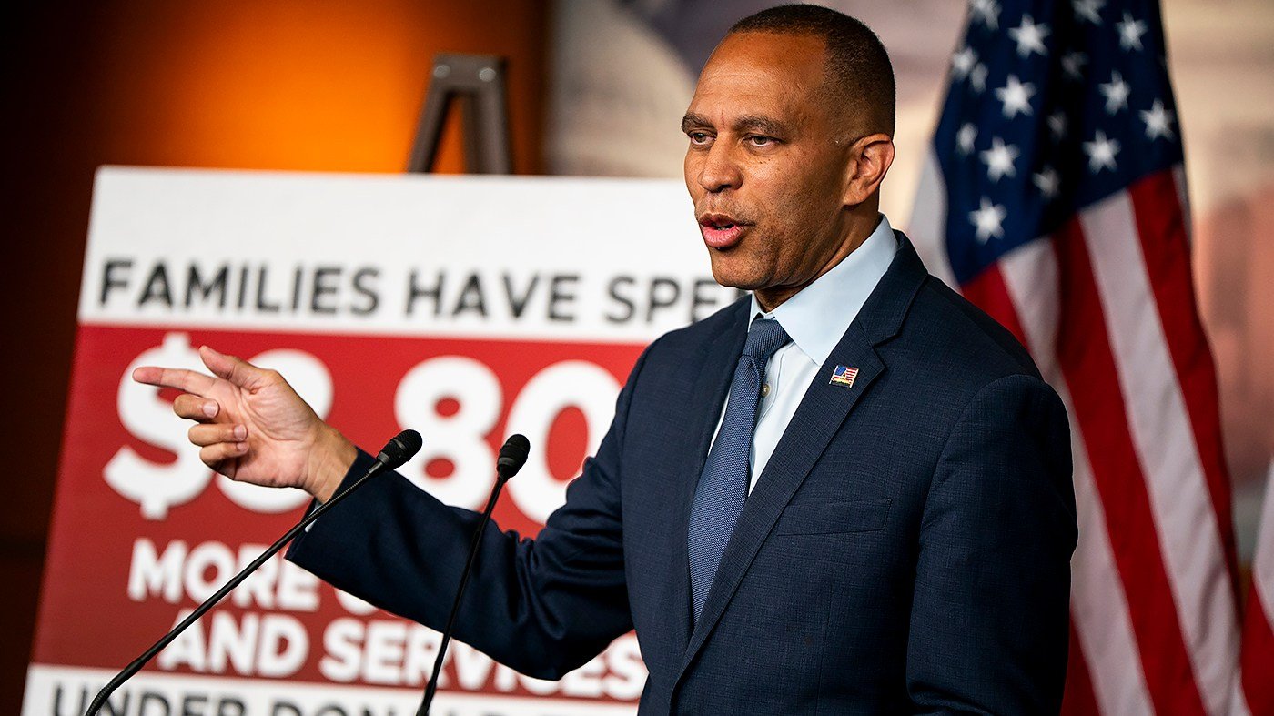 Jeffries Open to Impeaching Trump if Democrats Win House Majority